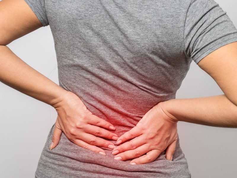 Soffri spesso di mal di schiena? Leggii l'articolo con i consigli del nostro osteopata.